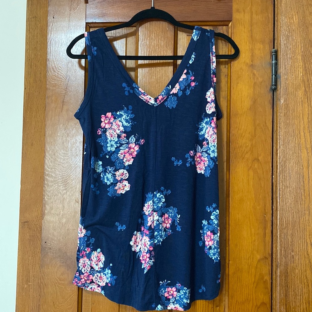 BNWOT Maurice’s 24/7 tank size large